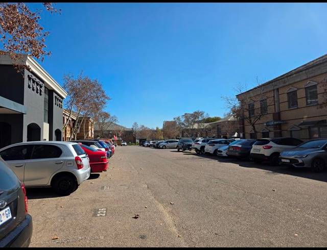 BUSINESS PROPERTY TO RENT IN MENLYN